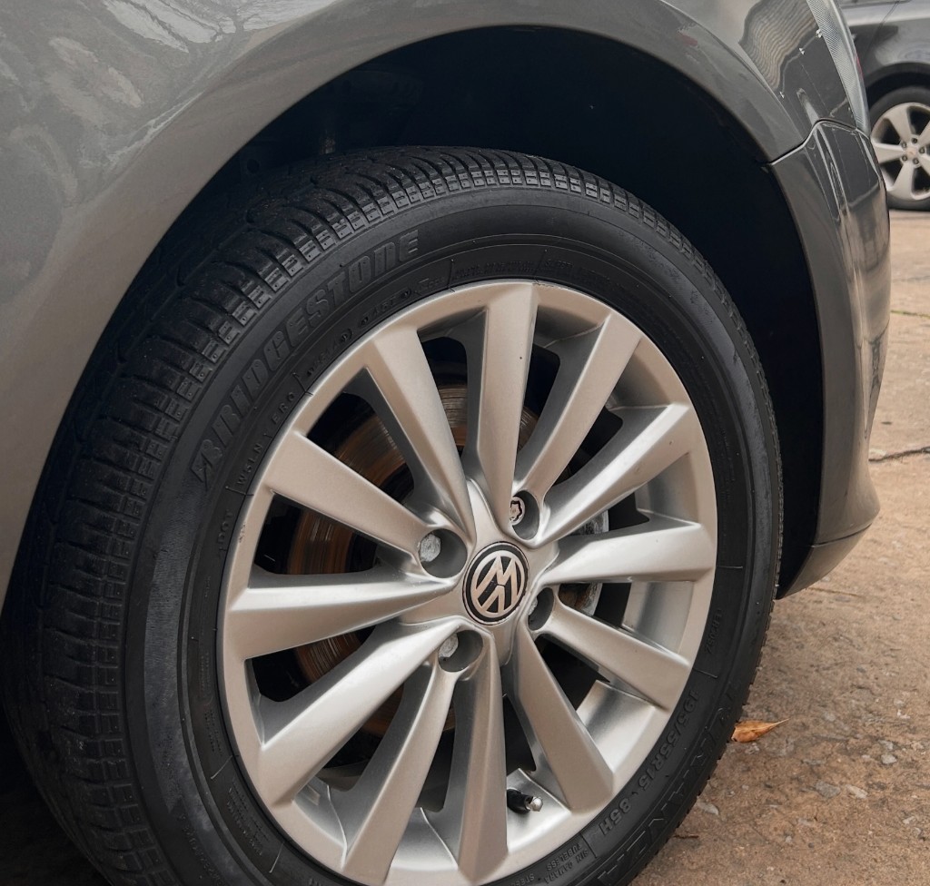 Llanta de Volkswagen restaurada y detalladas